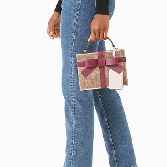 Kate Spade Wrapping Party Gift Box GLITTERING ROSE META Crossbody - Picture 2 of 4